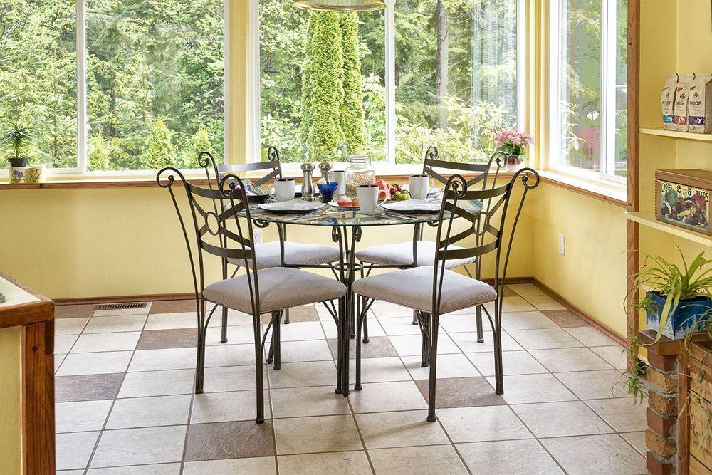 Tall Trees Bed & Breakfast Prince Rupert Exterior foto
